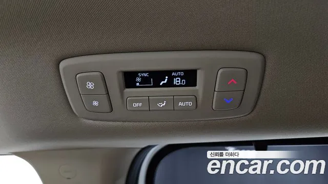 Kia Canival — Фото автомобиля 30