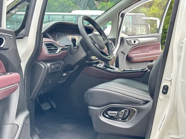 GAC Trumpchi M6 — Фото автомобиля 6