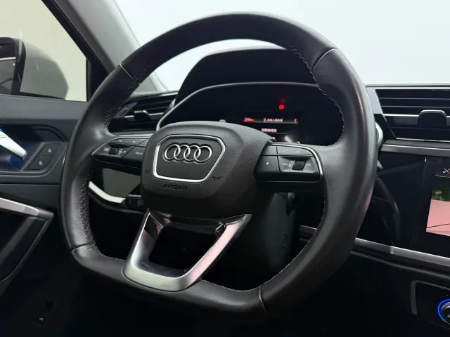 Audi Q3 — Фото автомобиля 14