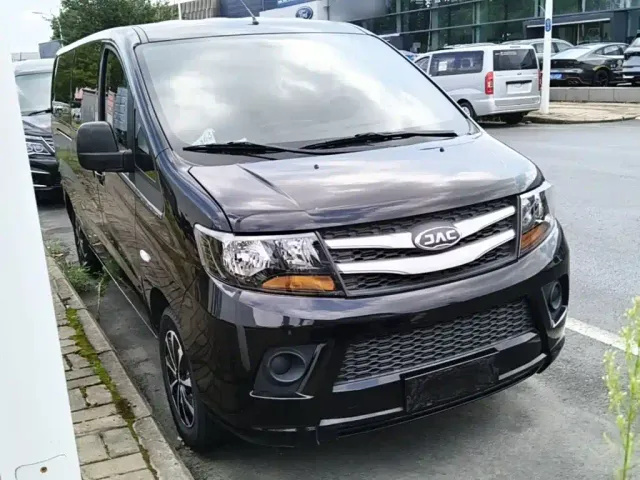 JAC Refine M3 — Фото автомобиля 3