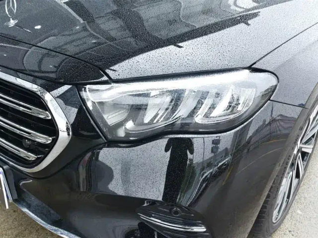 Mercedes-Benz E-Class — Фото автомобиля 7