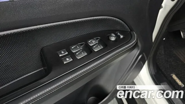 KG_Mobility_Ssangyong Rexton Новый Rexton Sport Дизель 2.2 4WD — Фото автомобиля 14