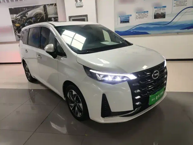 GAC Trumpchi M6 — Фото автомобиля 3