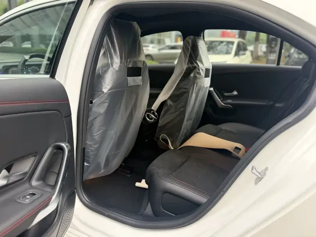 Mercedes-Benz A-Class — Фото автомобиля 9