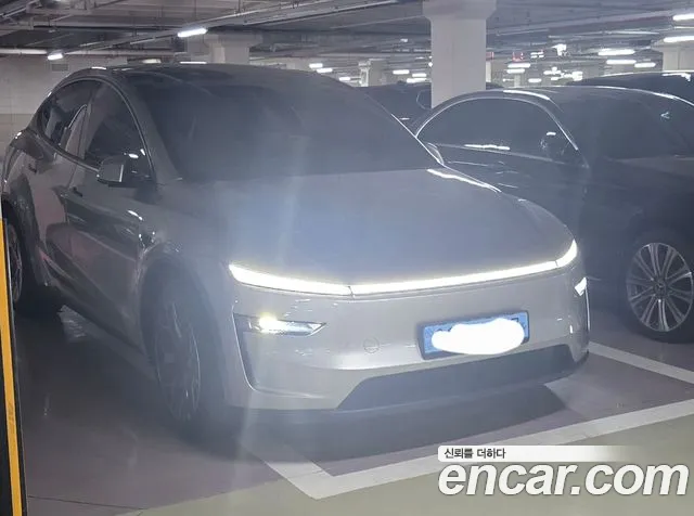 Tesla Model Y — Фото автомобиля 3