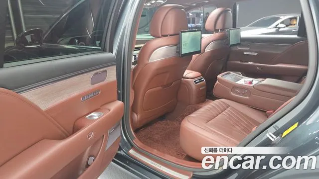 Genesis G90 Бензин 3.5 турбо AWD — Фото автомобиля 12