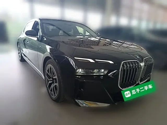BMW 7 Series — Фото автомобиля 5