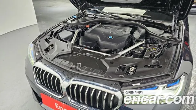 BMW 5-Series 5 серия (G30) 530i xDrive M Sport — Фото автомобиля 6
