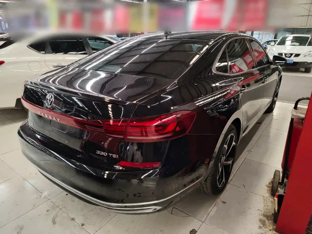 Volkswagen Passat — Фото автомобиля 15