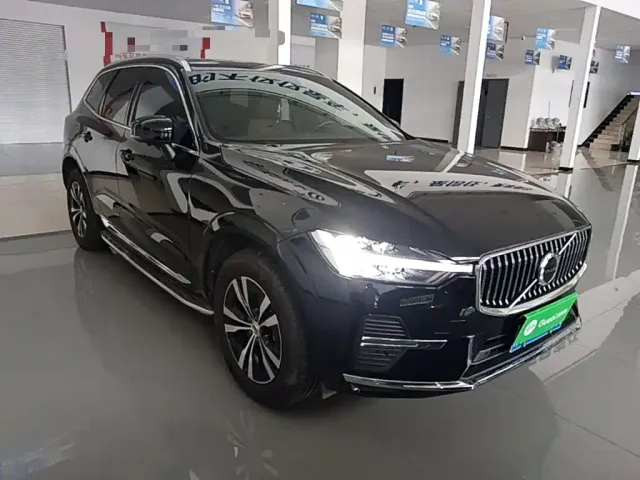 Volvo XC60 — Фото автомобиля 3