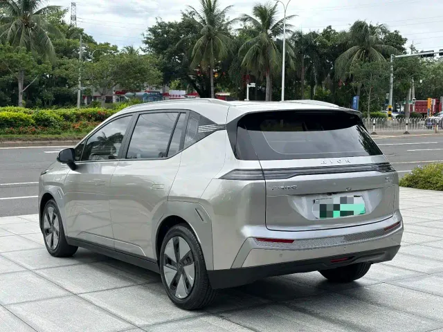 GAC Aion Y — Фото автомобиля 10