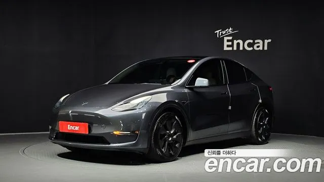 Фотография автомобиля — Tesla Model Y