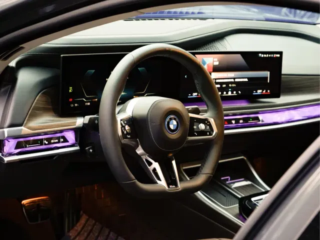 BMW i7 — Фото автомобиля 20