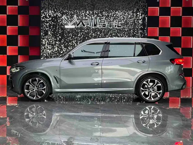 BMW X5 — Фото автомобиля 3