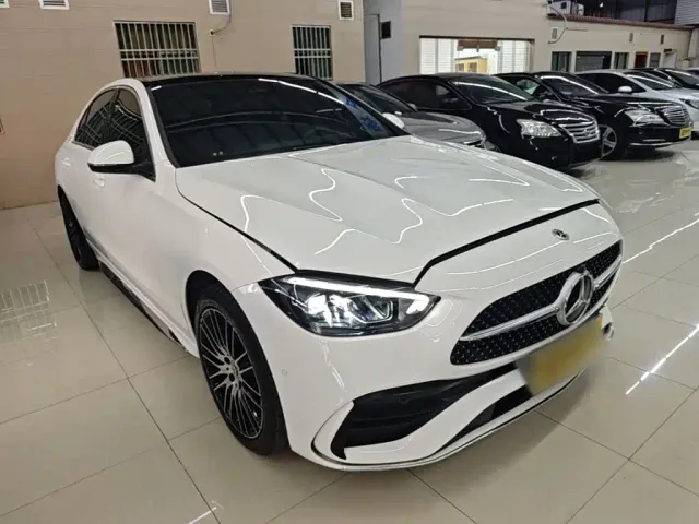 Mercedes-Benz C-Class — Фото автомобиля 3