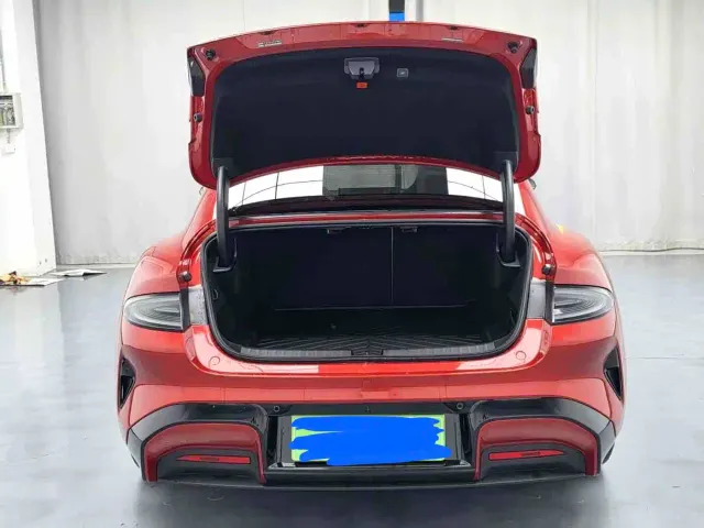 Xiaomi SU7 — Фото автомобиля 6