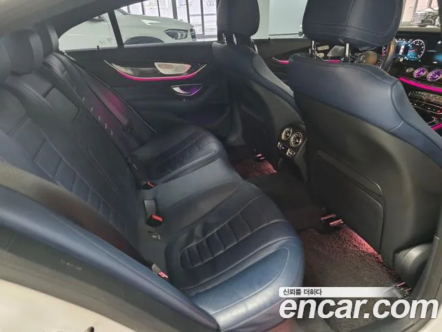 Mercedes-Benz CLS-Class — Фото автомобиля 12
