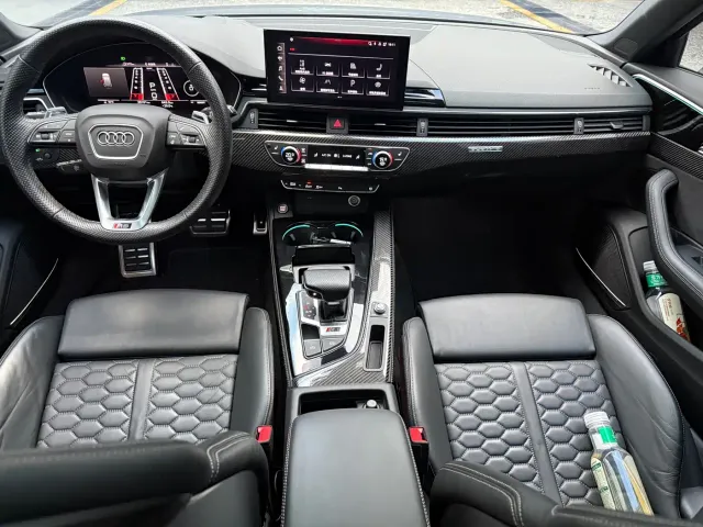 Audi RS 4 — Фото автомобиля 5