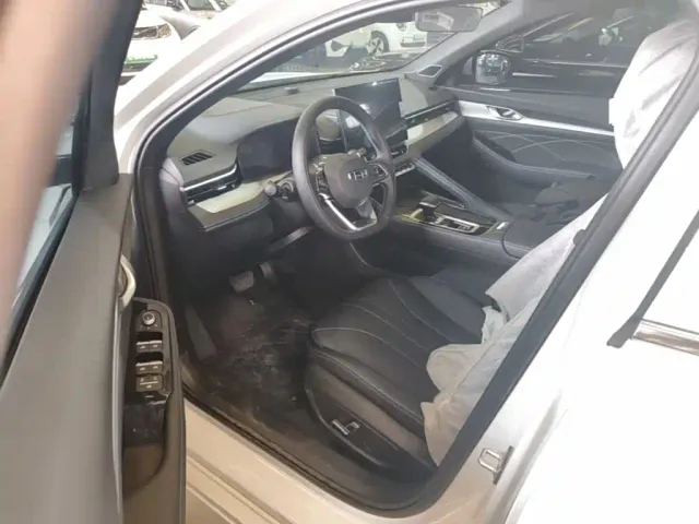 Geely Xingrui — Фото автомобиля 15