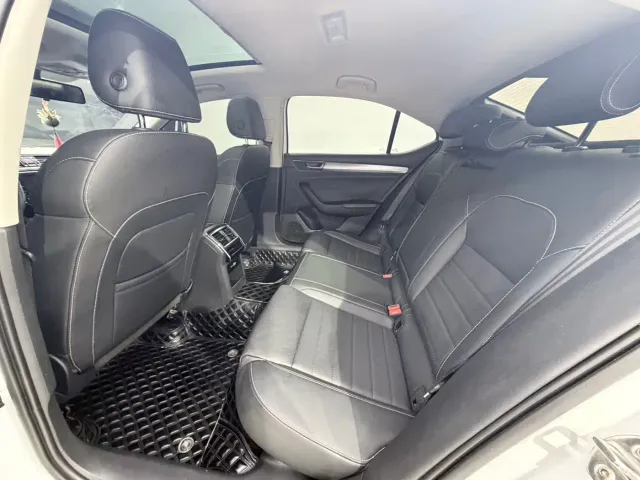 Skoda Superb — Фото автомобиля 8