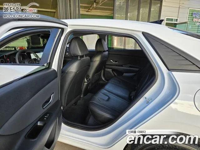 Hyundai Avante CN7 — Фото автомобиля 16