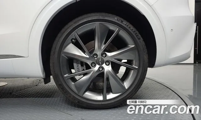 Genesis GV70 — Фото автомобиля 6