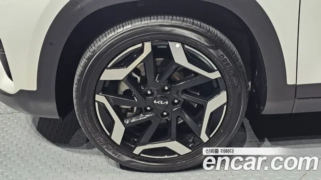 Kia Seltos — Фото автомобиля 5