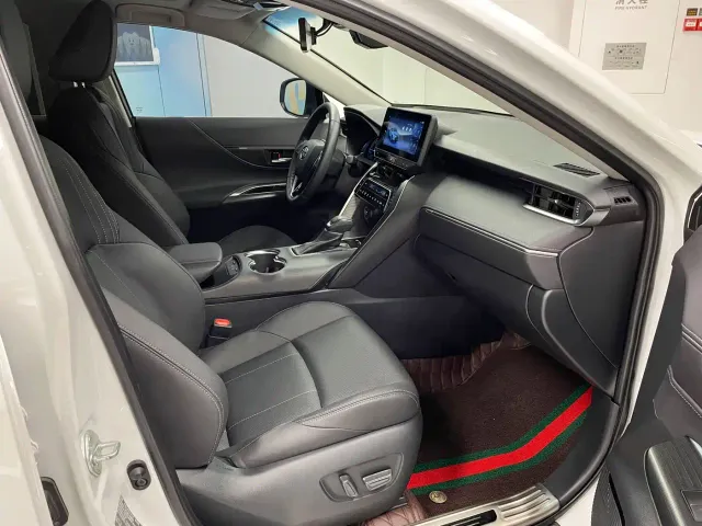 Toyota Harrier — Фото автомобиля 14