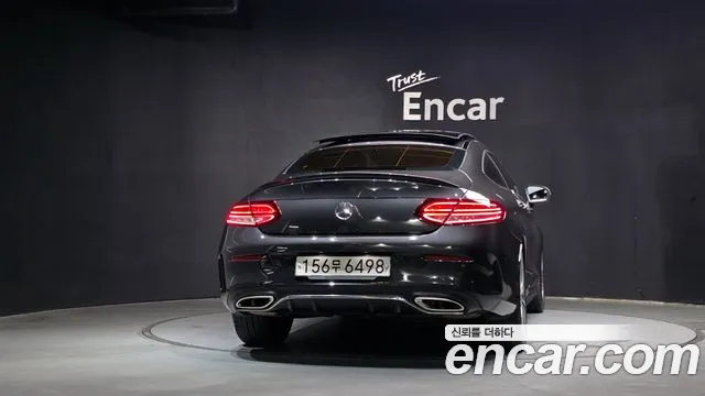 Mercedes-Benz C-Class — Фото автомобиля 4