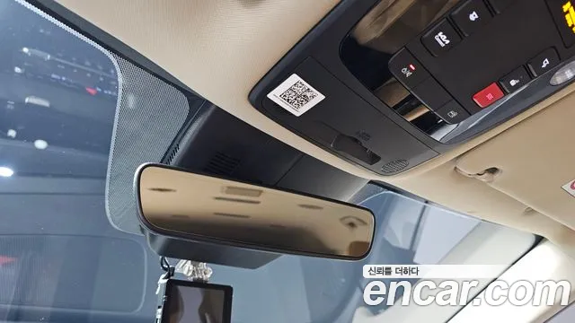 Kia Carnival Generation 4 — Фото автомобиля 25