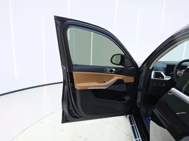 BMW X7 — Фото автомобиля 26