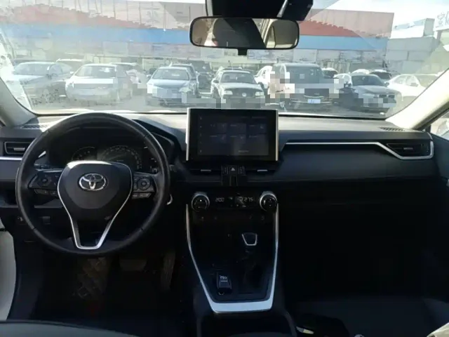 Toyota RAV4 — Фото автомобиля 17