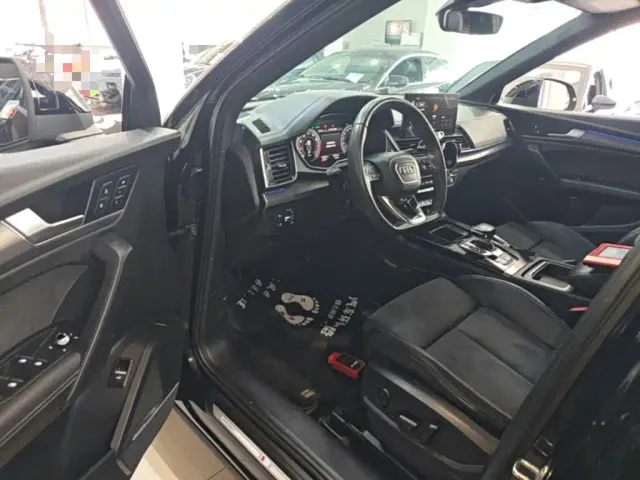 Audi Q5L Sportback — Фото автомобиля 15