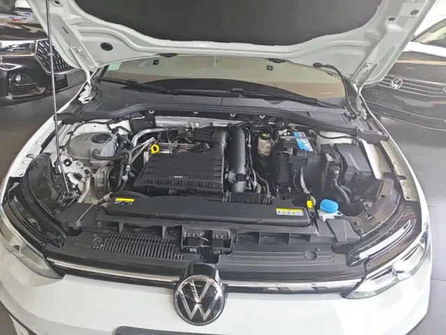 Volkswagen Golf — Фото автомобиля 19