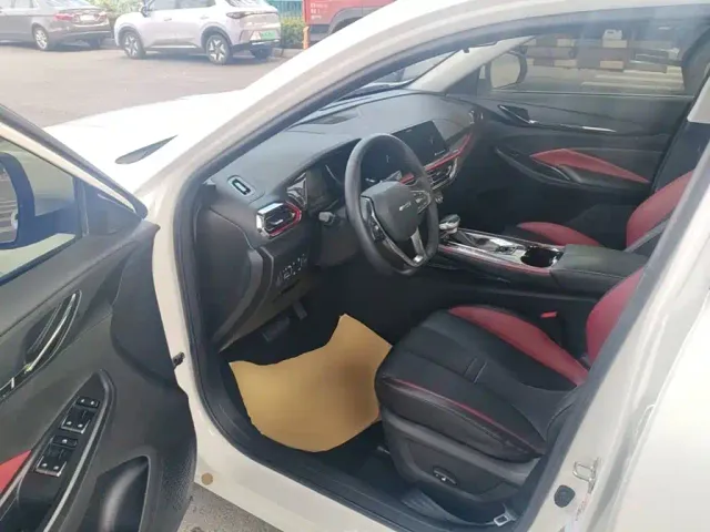 Changan Oushang X5 — Фото автомобиля 15