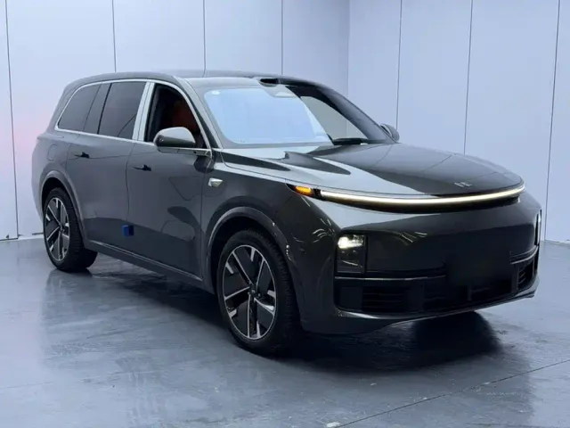 Li Auto L9 — Фото автомобиля 3