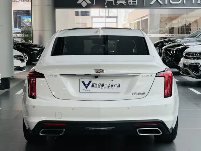 Cadillac CT5 — Фото автомобиля 9
