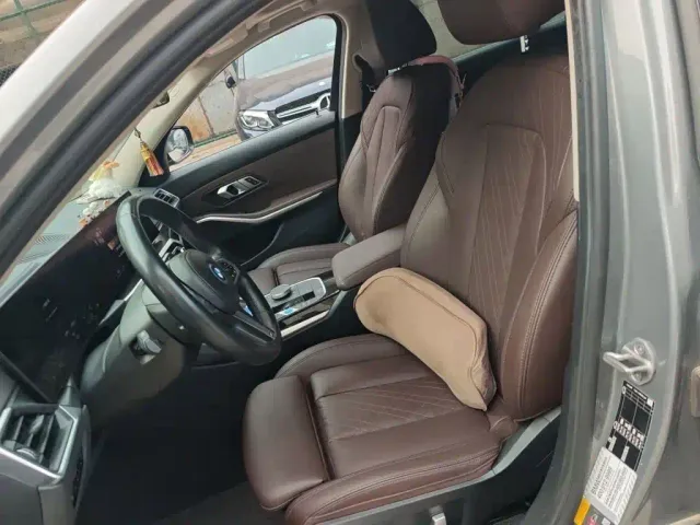 BMW i3 — Фото автомобиля 7