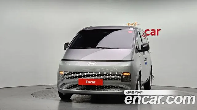 Hyundai Staria Staria Карго 3 места — Фото автомобиля 3