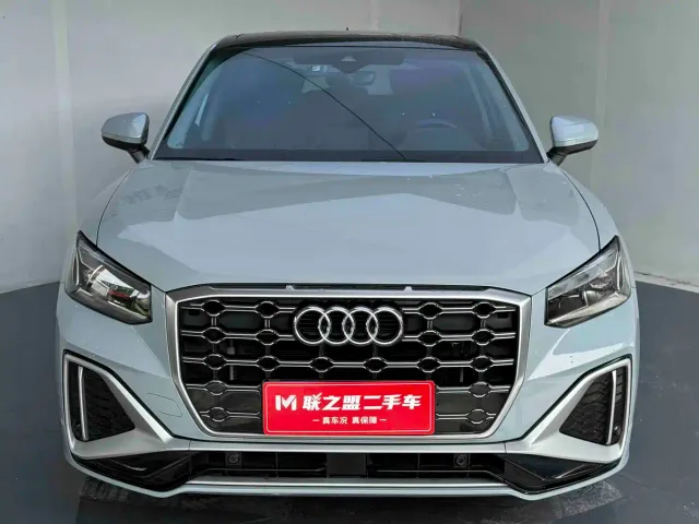 Audi Q2L — Фото автомобиля 2