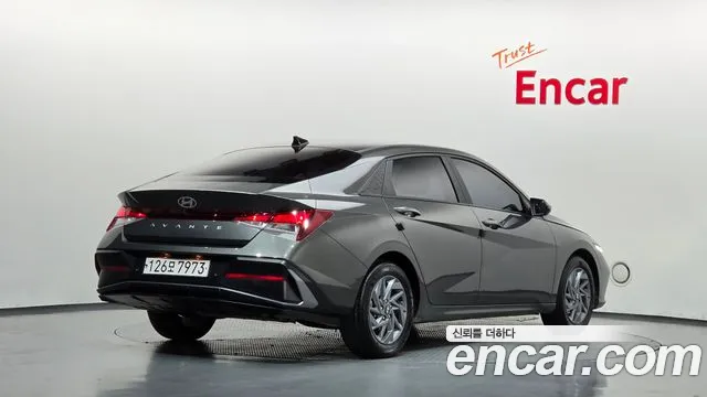 Hyundai Avante CN7 — Фото автомобиля 2