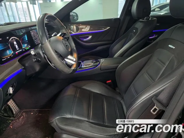 Mercedes-Benz E-Class — Фото автомобиля 13
