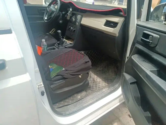 Wuling Zhengcheng — Фото автомобиля 13