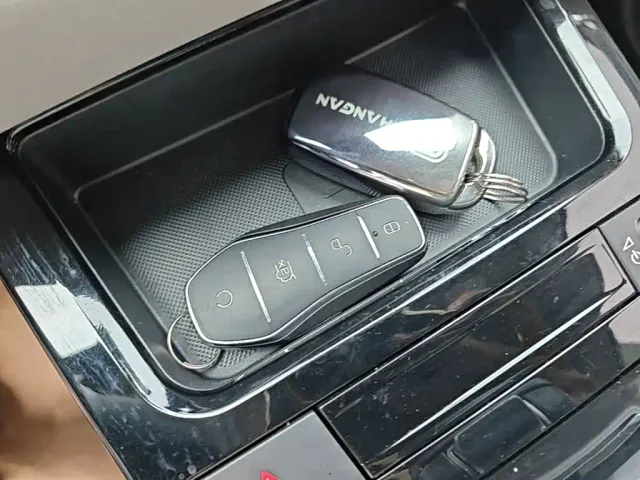 BYD Yuan Pro — Фото автомобиля 8