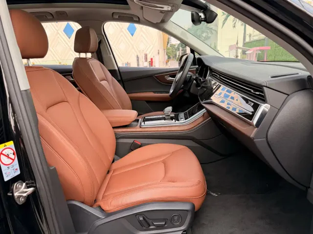 Audi Q7 — Фото автомобиля 12