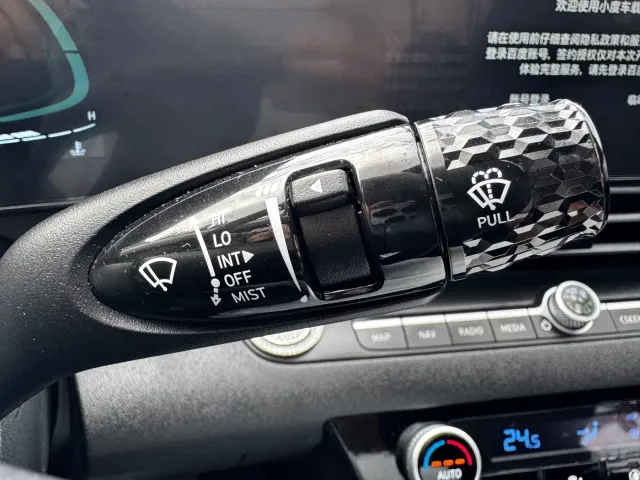 Hyundai Elantra — Фото автомобиля 19