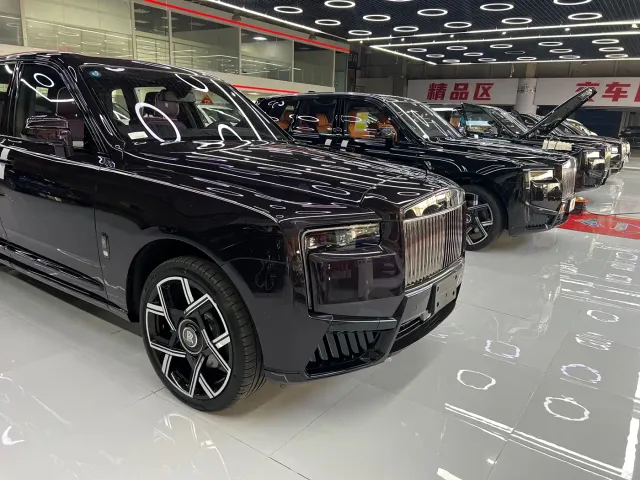 Rolls-Royce Cullinan — Фото автомобиля 7