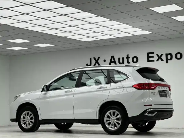 Haval M6 — Фото автомобиля 23