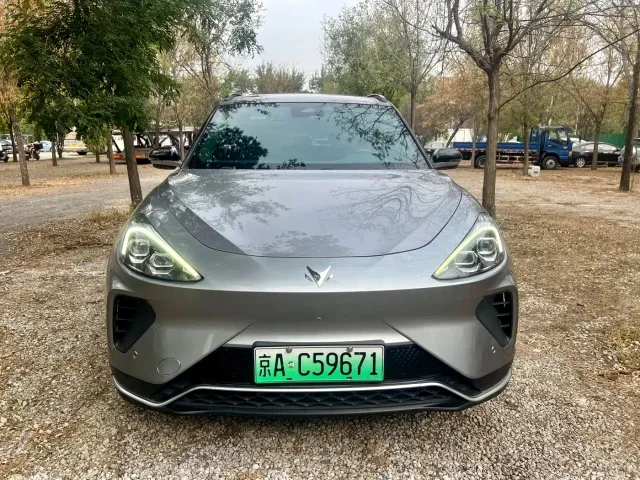 Arcfox Alpha T — Фото автомобиля 2