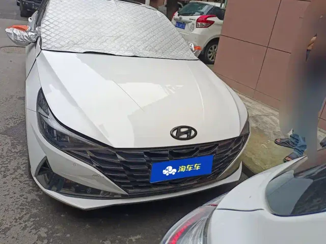 Hyundai Elantra — Фото автомобиля 2
